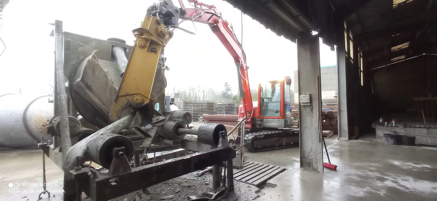 Démolition de hangar Liffré